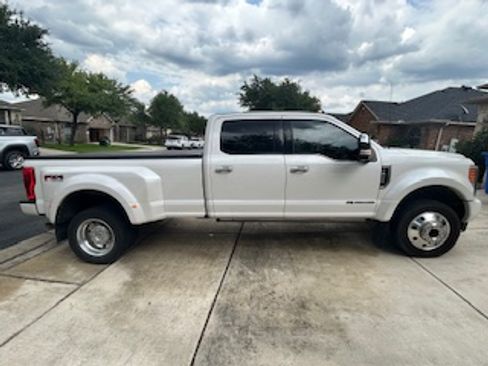 Used 2019 Ford F450 Platinum w/ Platinum Ultimate Package image 4