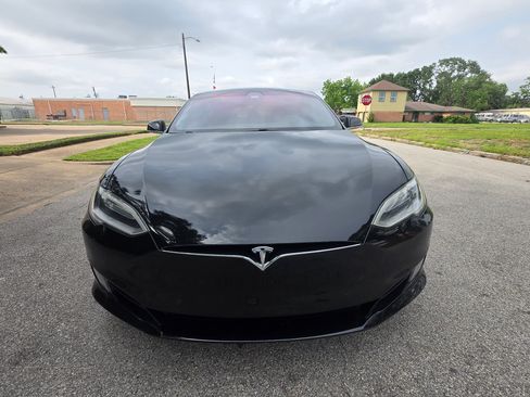 Used 2017 Tesla Model S 75 RWD image 2