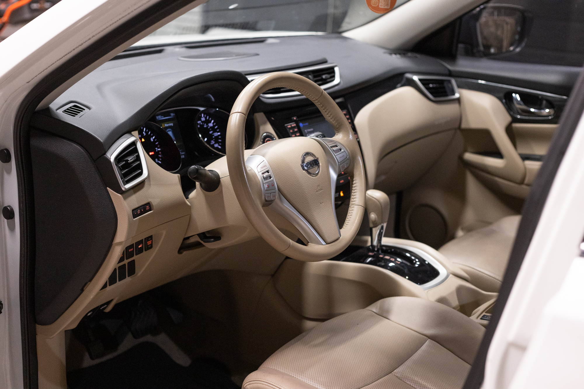Used 2014 Nissan Rogue SL FWD image 5