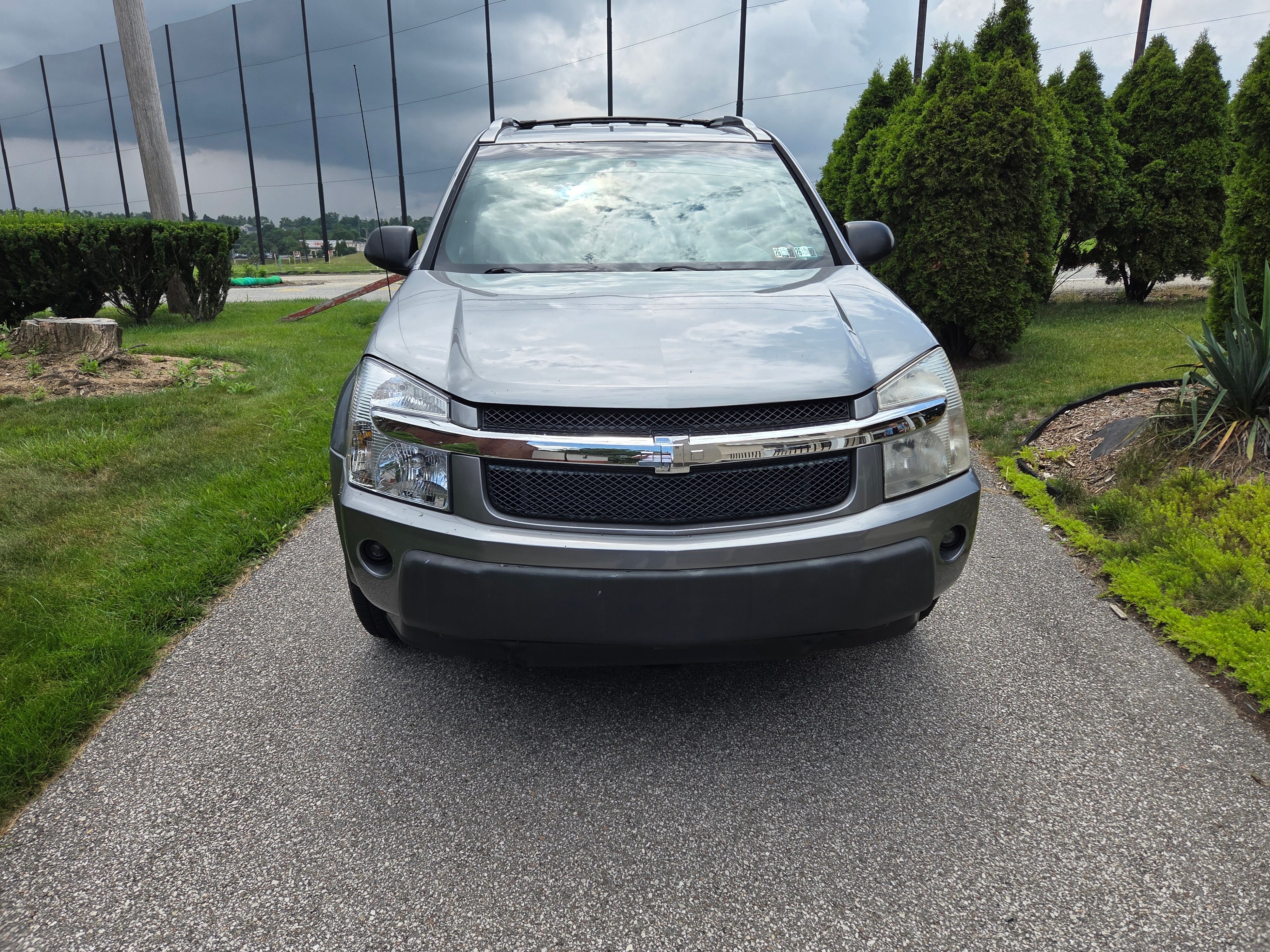 Used 2005 Chevrolet Equinox LT AWD/4WD image 1