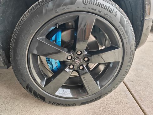 Used 2023 Land Rover Defender 110 X-Dynamic SE image 15