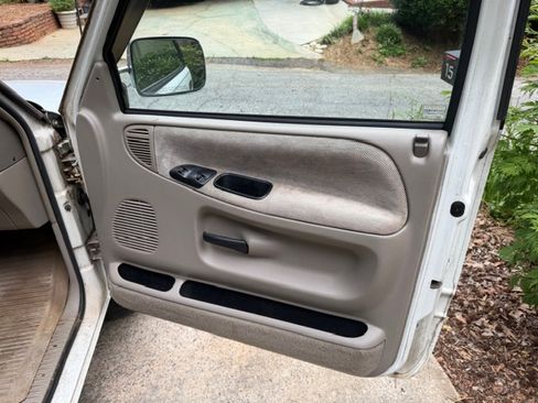 Used 1995 Dodge Ram 1500 Truck 2WD Club Cab image 15