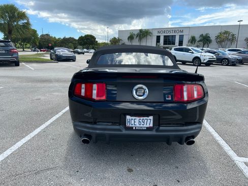Used 2011 Ford Mustang GT Premium image 8