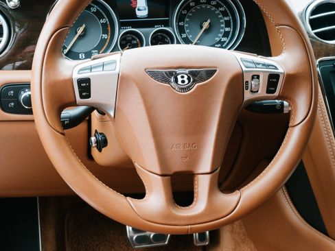 Used 2014 Bentley Flying Spur W12 image 31