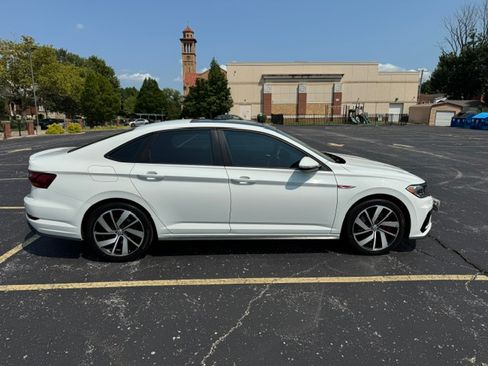 Used 2019 Volkswagen Jetta GLI Autobahn FWD image 5