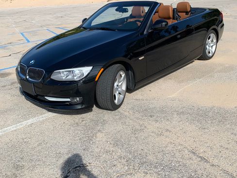 Used 2013 BMW 335i Convertible image 6
