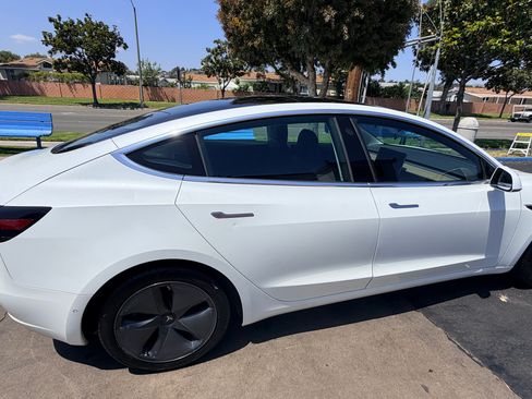Used 2020 Tesla Model 3 Standard Range Plus RWD image 12