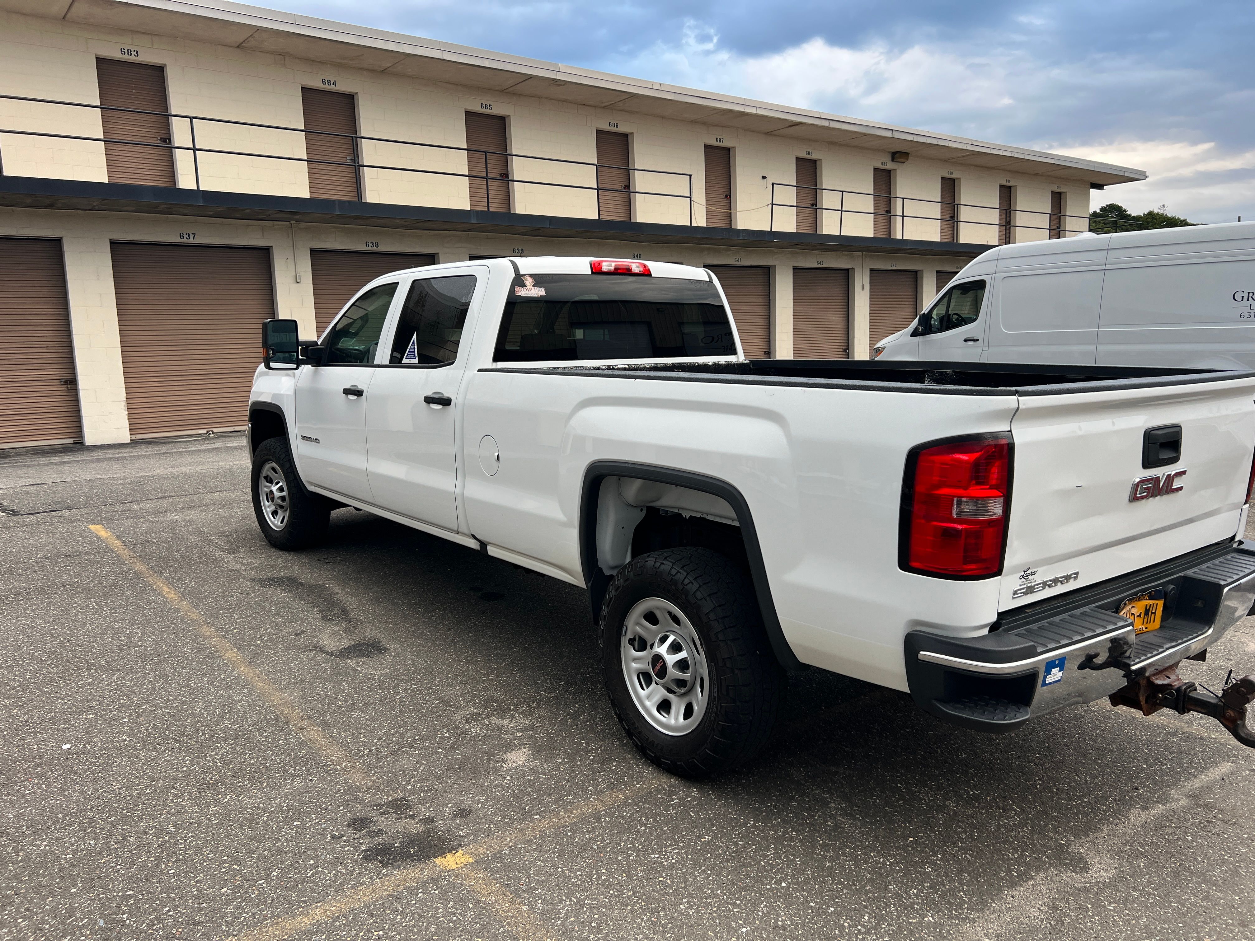 Used 2016 GMC Sierra 3500 4x4 Crew Cab w/ Sierra Convenience Package image 4