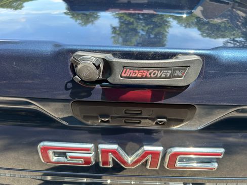 Used 2019 GMC Sierra 1500 Denali w/ Denali Ultimate Package AWD/4WD image 8