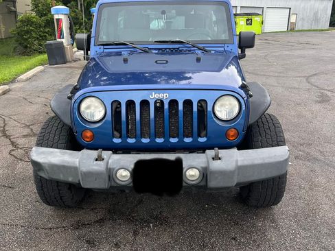 Used 2010 Jeep Wrangler Unlimited Sport AWD/4WD image 4