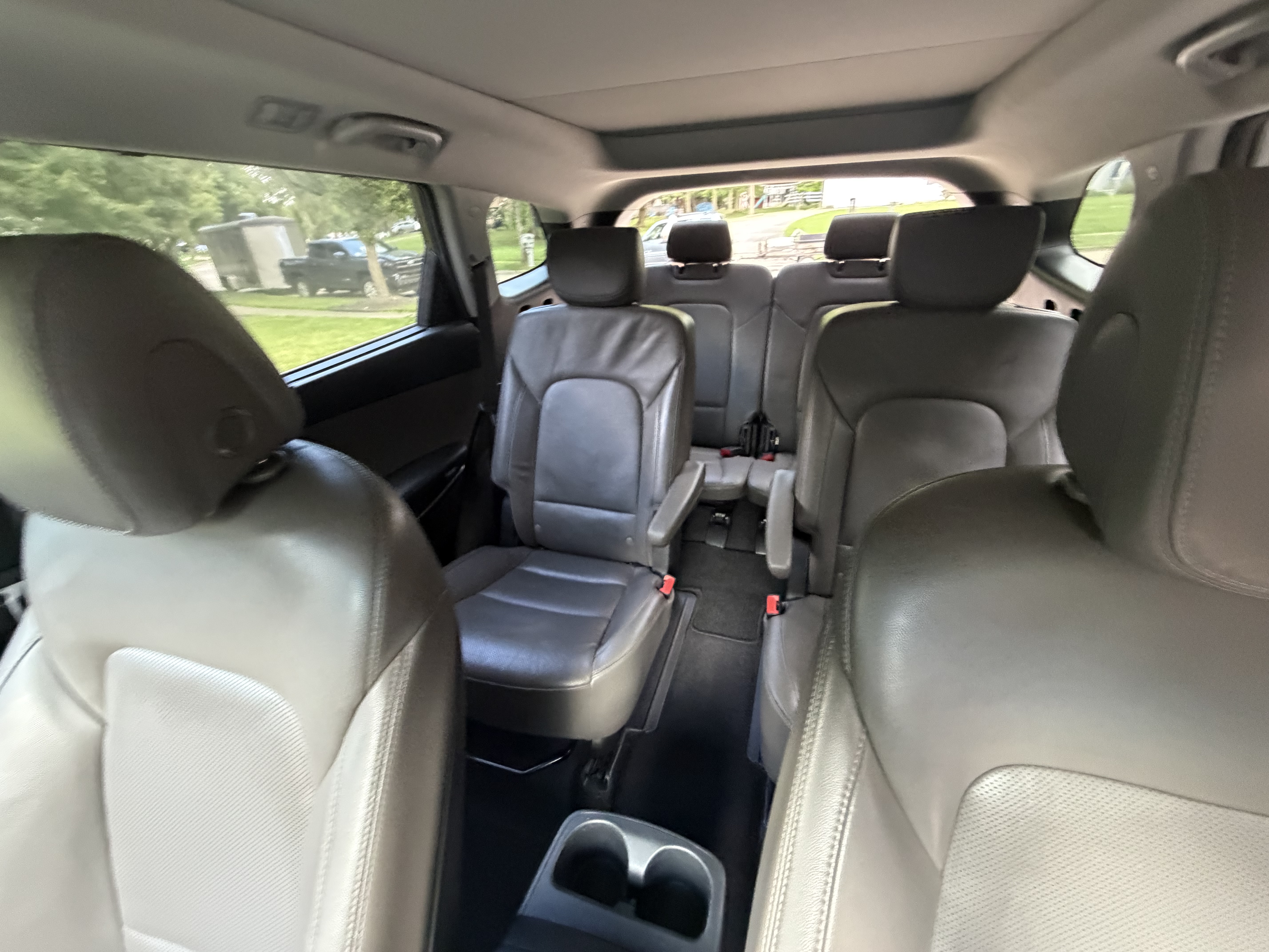 Used 2017 Hyundai Santa Fe Limited w/ Cargo Package AWD/4WD image 10