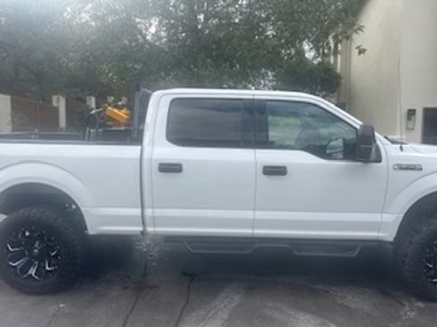 Used 2019 Ford F150 XLT w/ Trailer Tow Package image 5