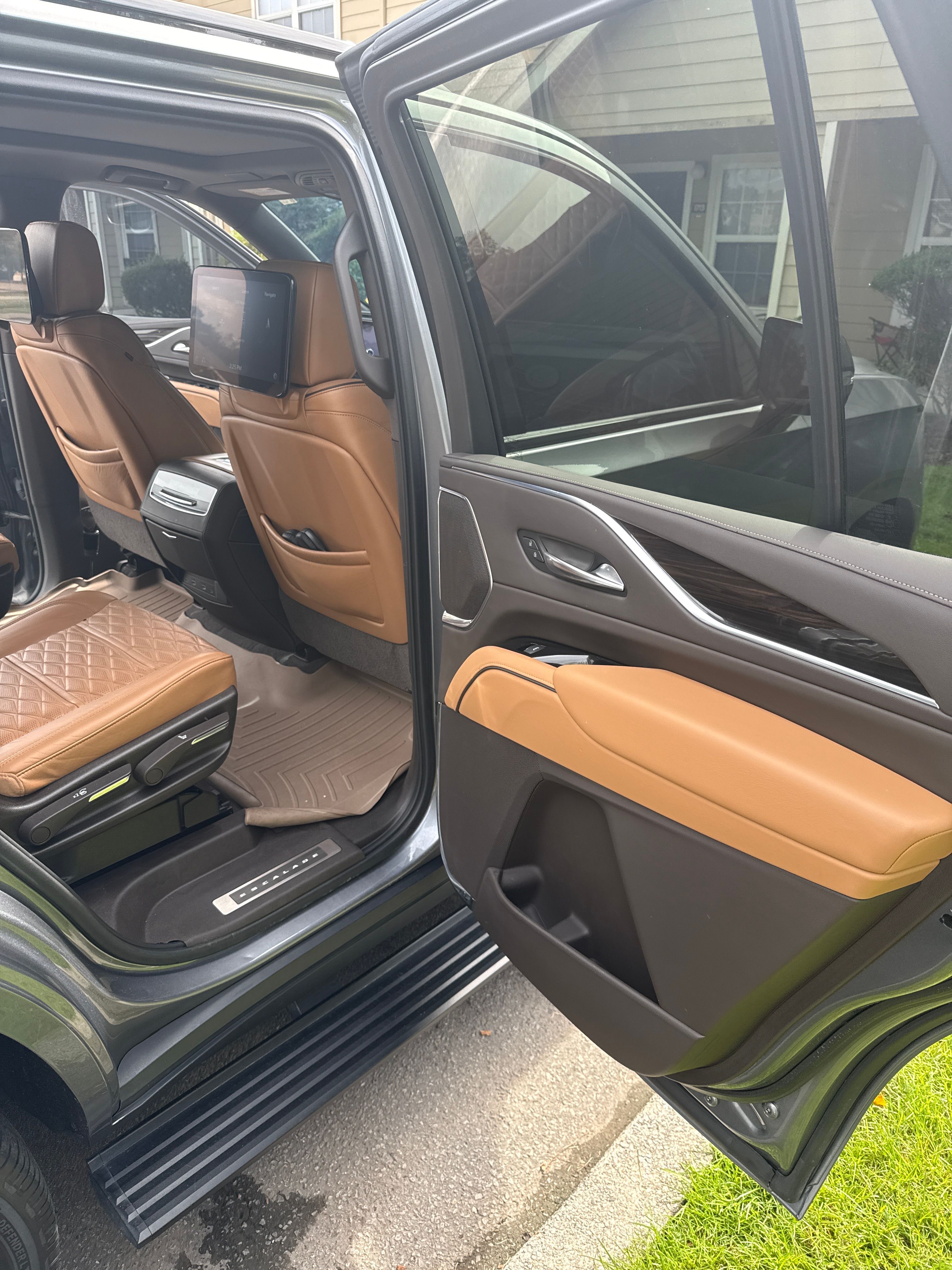 Used 2021 Cadillac Escalade Sport w/ Driver Assist Tech Package AWD/4WD image 11