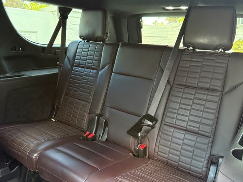 Used 2021 Cadillac Escalade ESV Sport Platinum w/ LPO, ONYX Package image 21