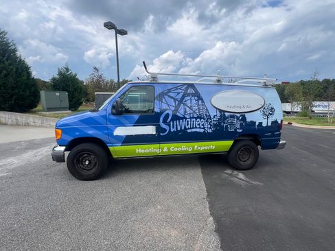 Used 2006 Ford E-350 and Econoline 350 Super Duty image 2