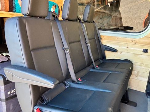 Used 2024 Mercedes-Benz Sprinter 2500 image 9