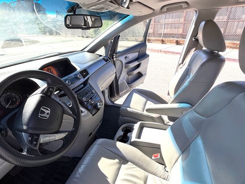 Used 2012 Honda Odyssey Touring image 6