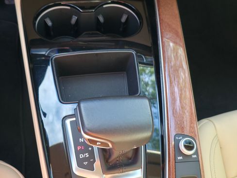 Used 2021 Audi A4 2.0T Premium w/ Convenience Package image 17