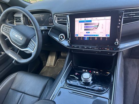 Used 2024 Jeep Wagoneer L Sport Utility 4D w/ Premium Group I image 13