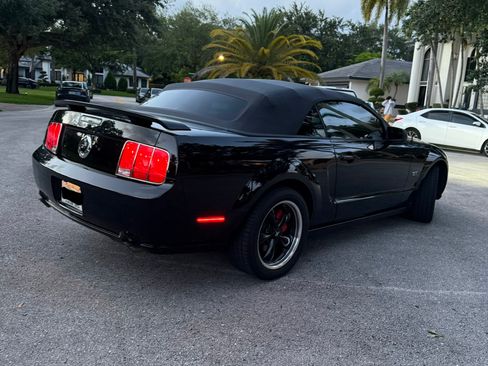 Used 2006 Ford Mustang GT RWD image 8