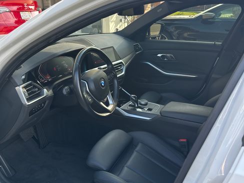 Used 2019 BMW 330i Sedan w/ Premium Package image 10