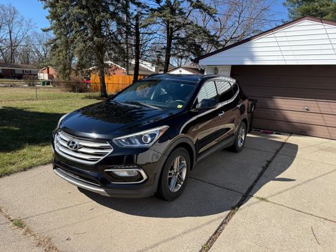 Used 2017 Hyundai Santa Fe Sport image 16