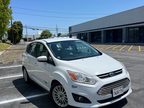 Used 2014 Ford C-MAX Energi SEL w/ Equipment Group 301A FWD image 1