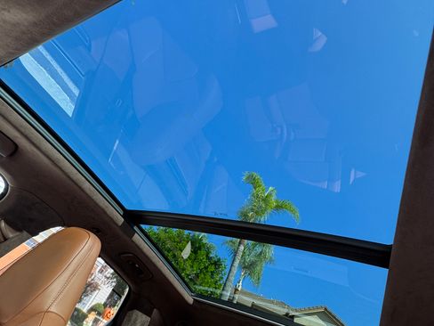 Used 2023 Porsche Cayenne GTS image 12