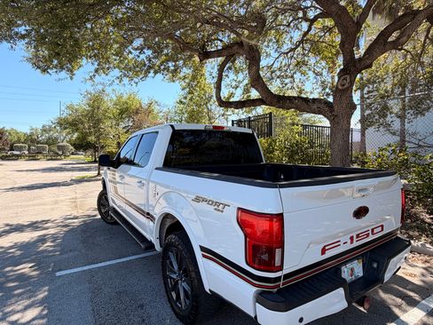 Used 2018 Ford F150 Lariat w/ Equipment Group 502A Luxury image 9