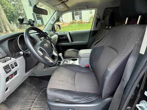 Used 2011 Toyota 4Runner SR5 image 12