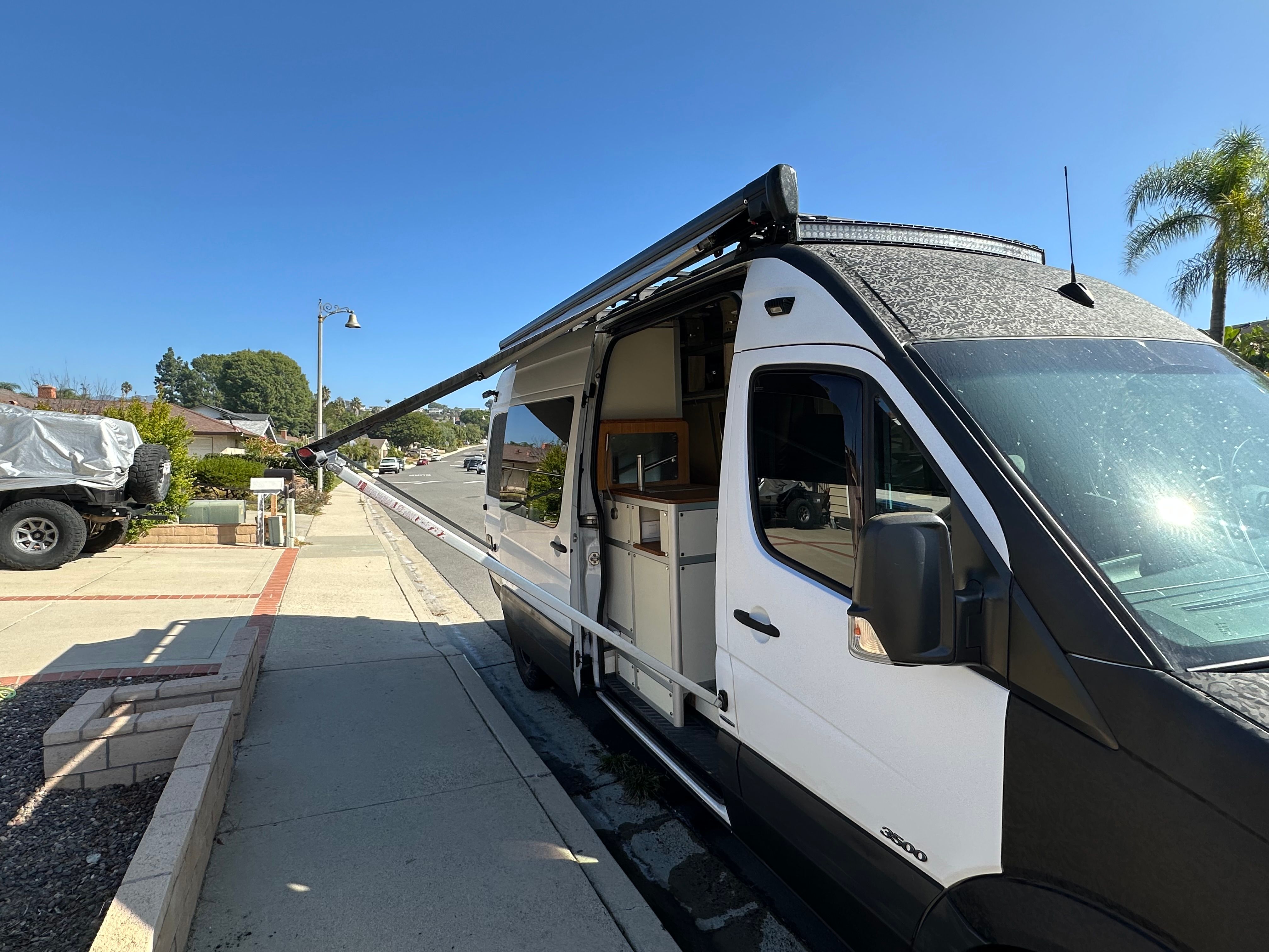 Used 2013 Mercedes-Benz Sprinter 3500 image 8