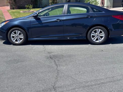 Used 2014 Hyundai Sonata GLS w/ Popular Equipment Group 2 FWD image 2