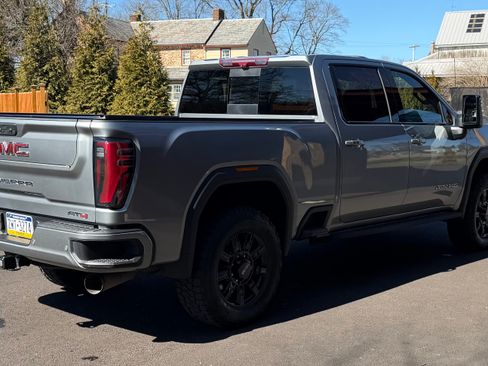 Used 2024 GMC Sierra 2500 AT4 w/ Technology Package image 5