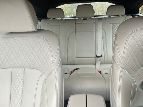 Used 2019 BMW 640i Gran Turismo xDrive w/ M Sport Package image 10