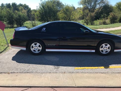 Used 2002 Chevrolet Monte Carlo SS w/ Pace Car Replica Pkg image 5