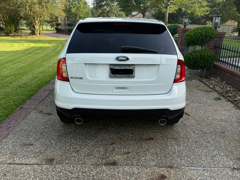 Used 2013 Ford Edge SE FWD image 2