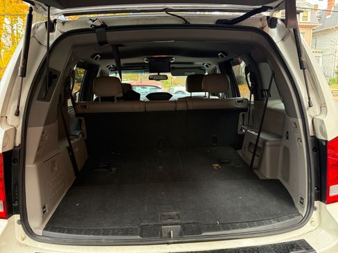 Used 2011 Honda Pilot Touring image 10