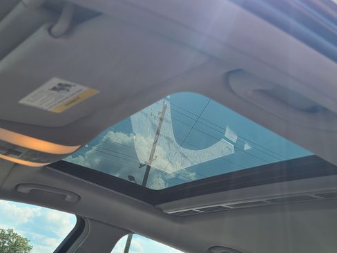 Used 2012 Mercedes-Benz E 350 4MATIC Sedan image 12