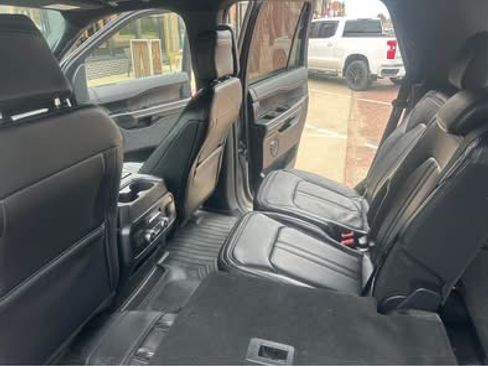 Used 2020 Ford Expedition Limited image 9