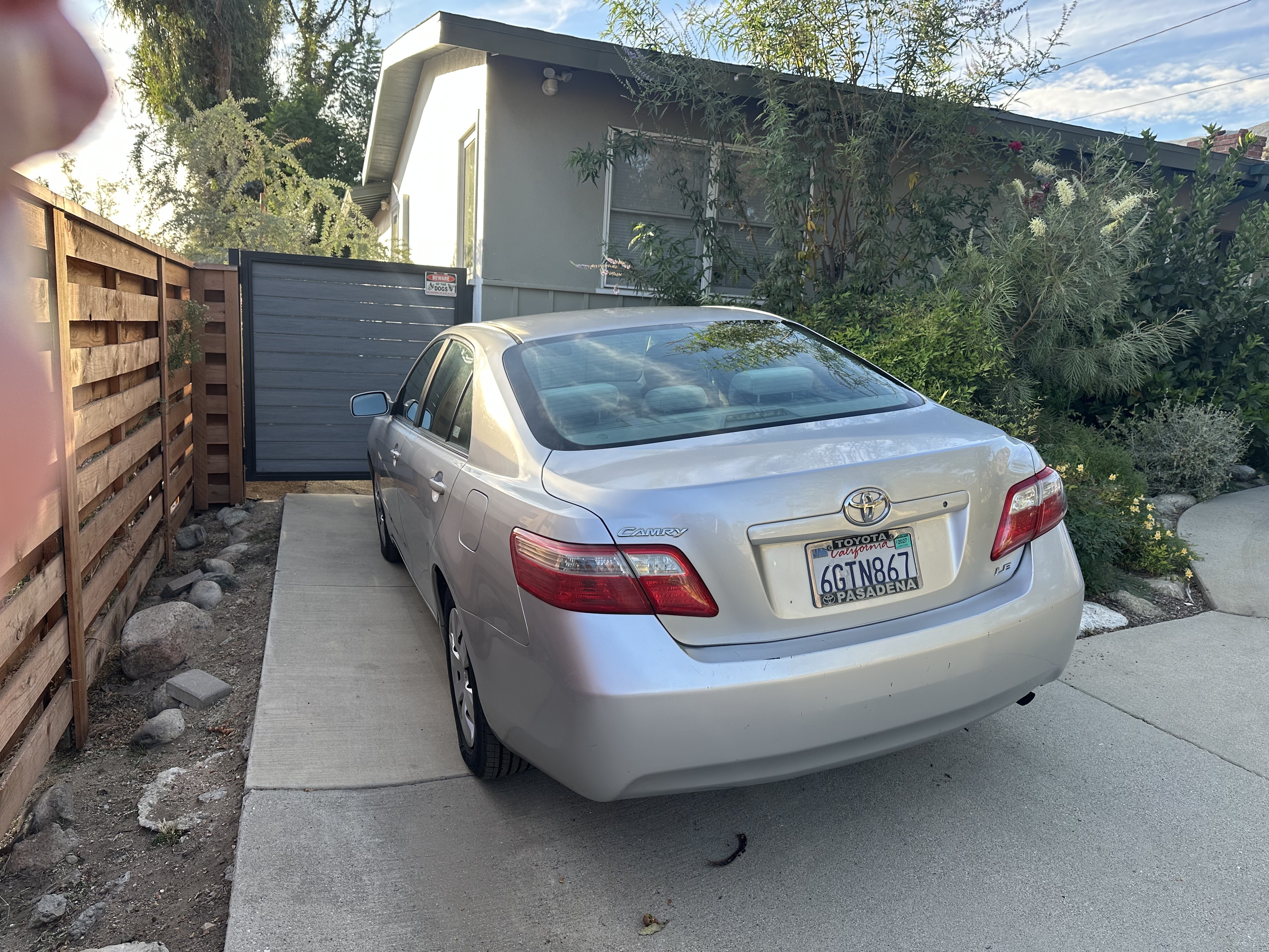 Used 2009 Toyota Camry LE FWD image 4