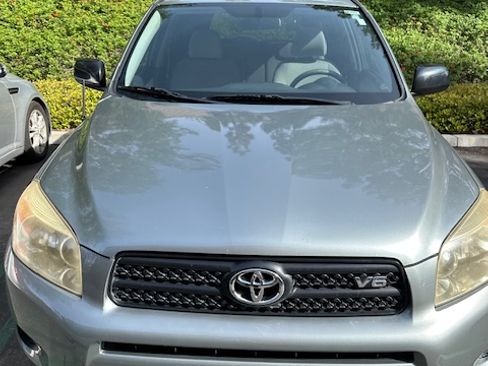 Used 2008 Toyota RAV4 2WD V6 w/ 3rd Row image 4