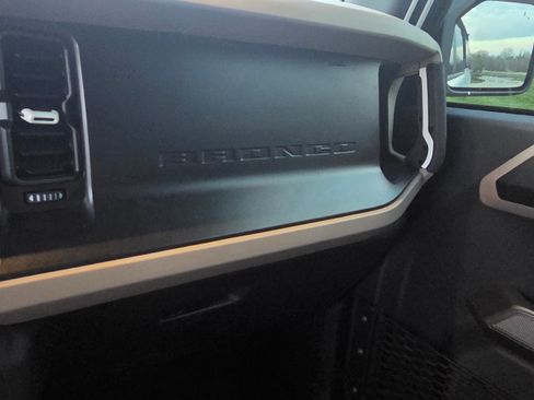 Used 2022 Ford Bronco Wildtrak AWD/4WD image 2