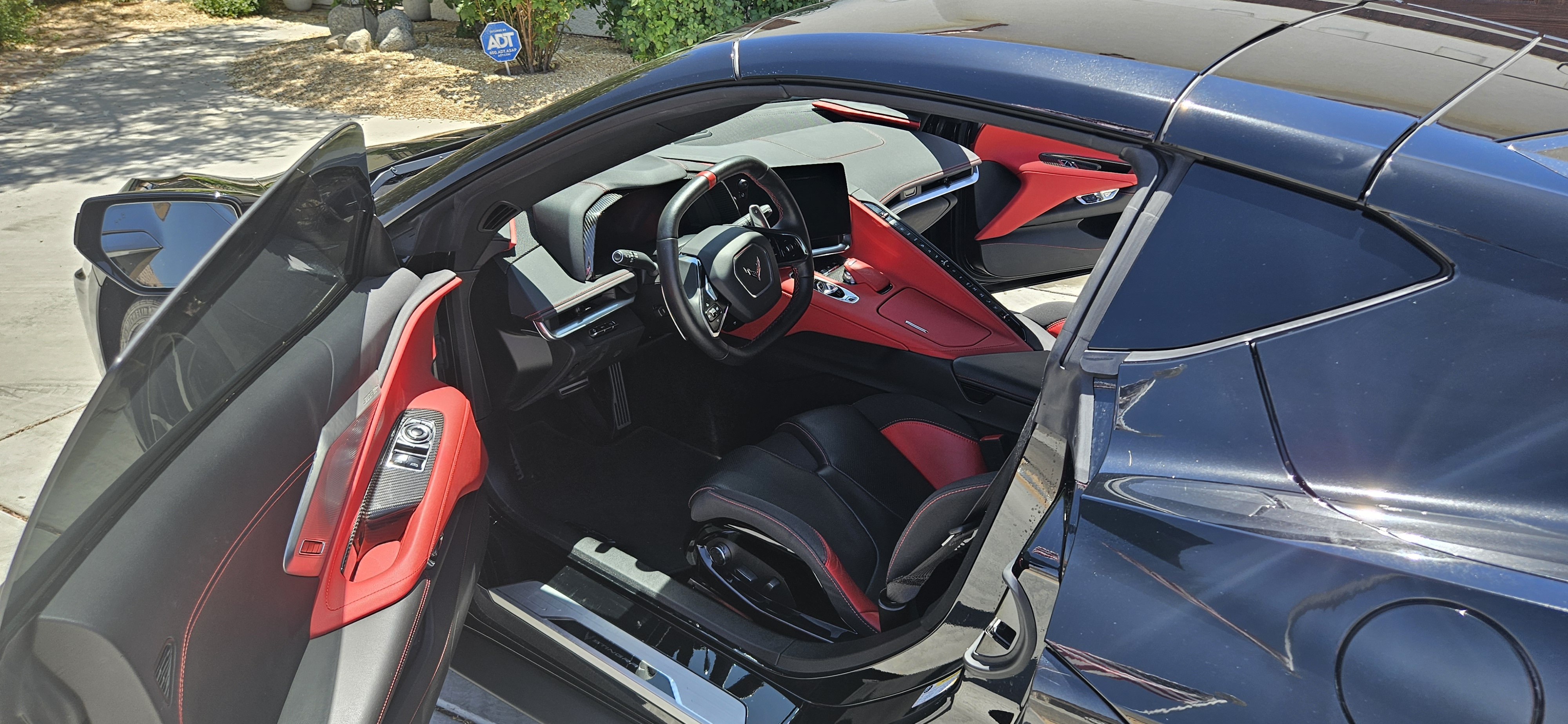 Used 2022 Chevrolet Corvette Stingray Preferred Cpe w/ Z51 Performance Package RWD image 17