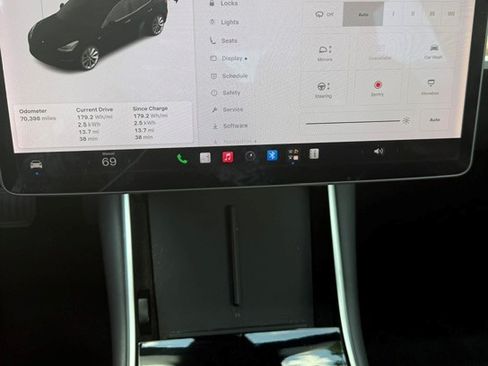 Used 2019 Tesla Model 3 Standard Range Plus RWD image 6