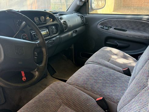 Used 1998 Dodge Ram 1500 Truck 2WD Quad Cab image 9