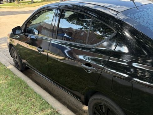 Used 2018 Nissan Versa S Plus FWD image 10