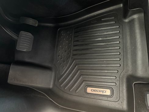 Used 2020 Tesla Model Y Long Range AWD/4WD image 15