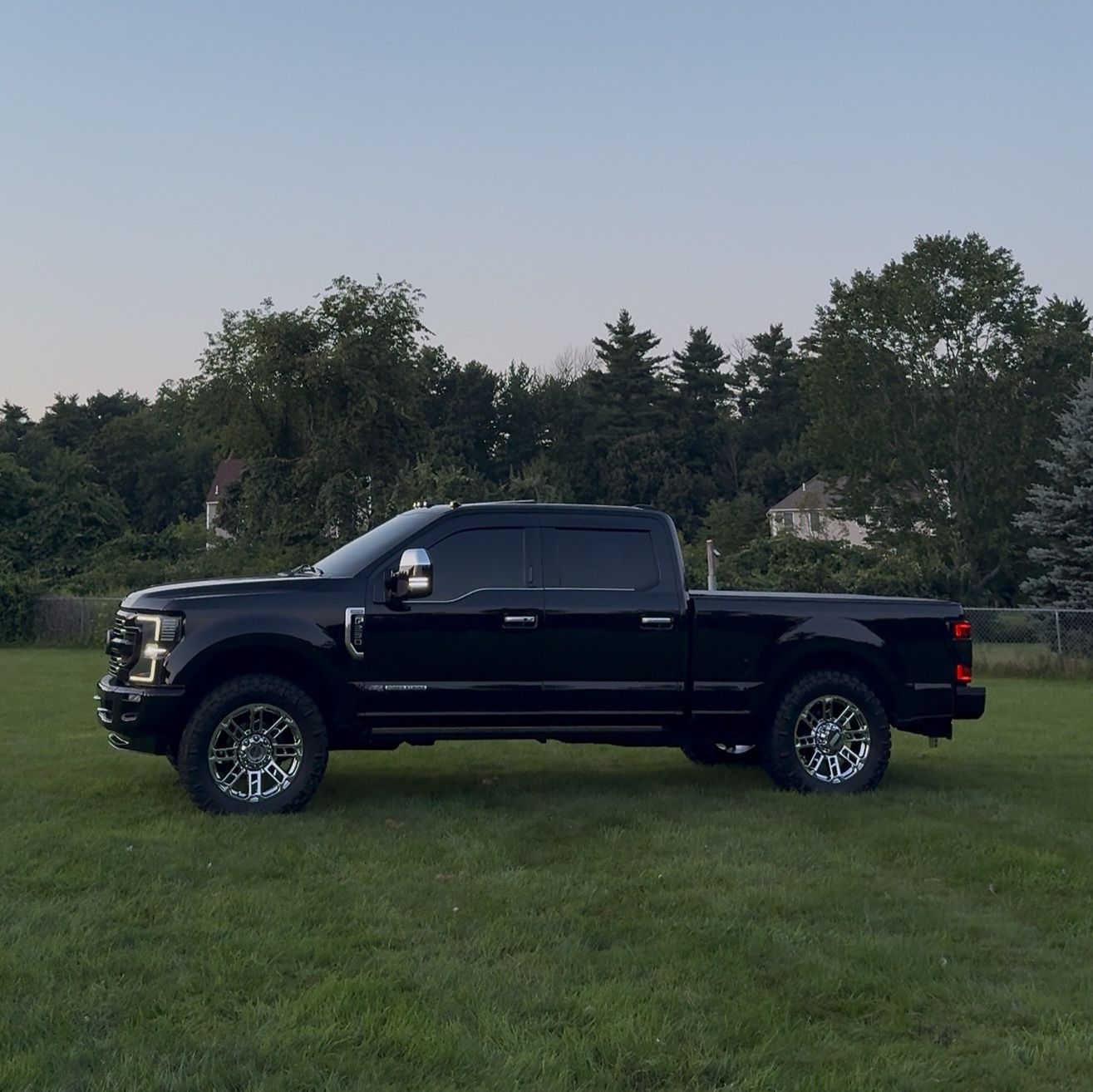 Used 2022 Ford F250 Limited w/ Snow Plow Prep Package AWD/4WD image 6