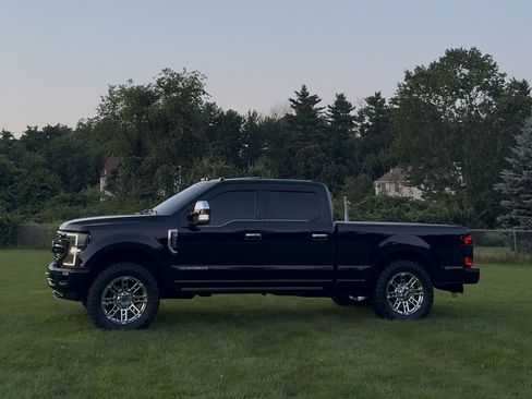 Used 2022 Ford F250 Limited w/ Snow Plow Prep Package AWD/4WD image 6