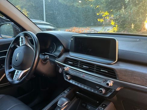 Used 2020 Kia Telluride EX w/ EX Premium Package image 9